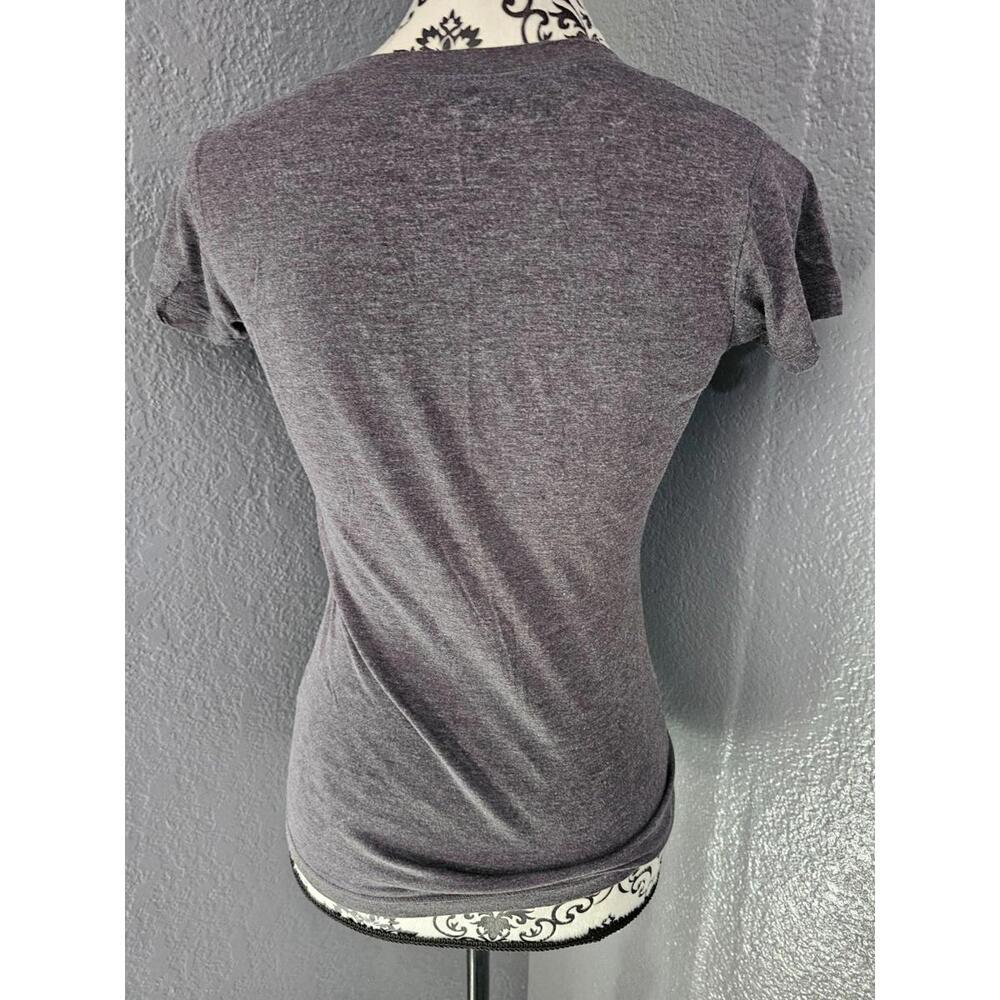 Women's NFL Las Vegas Raiders Blouse Top Short Sleeve Size Small Gray Football - Picture 7 of 10
